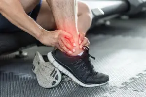 Causes of Pain in Heel of Foot When Walking